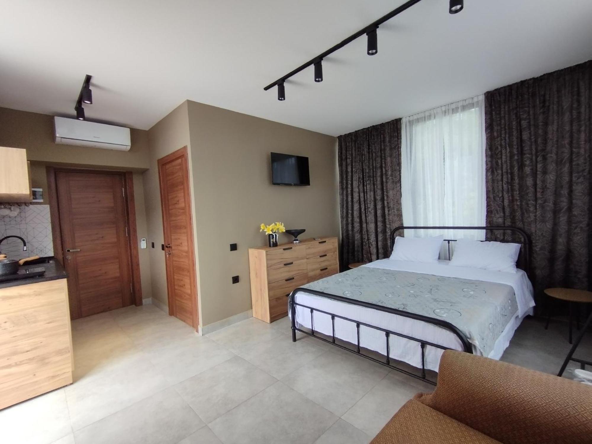 Boutique Hotel Sleep And Wine Batumi Exterior photo